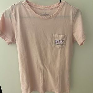 Vineyard vines tee